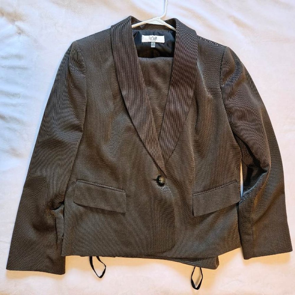 Le Suit women's brown 1-button pantsuit, 16 petite